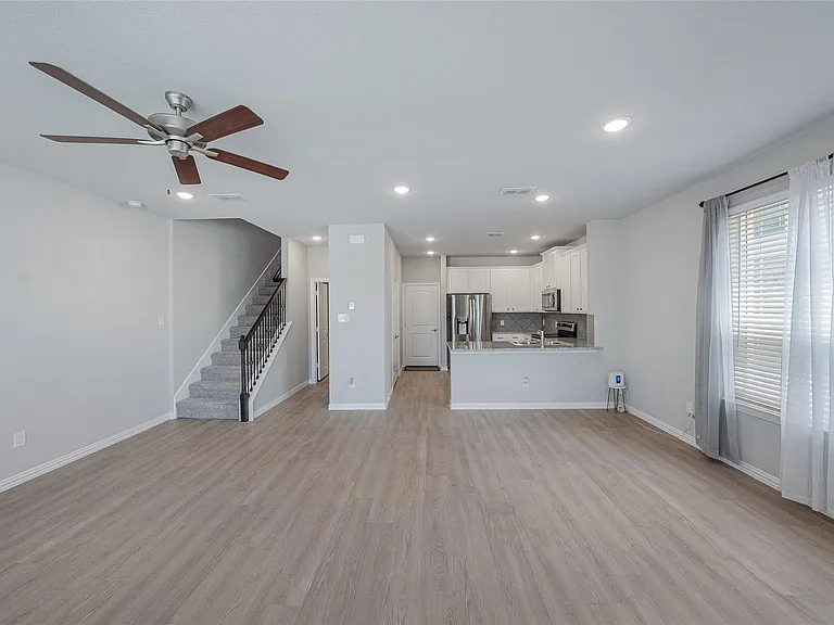 2744 Baneberry Ln — Photo 3