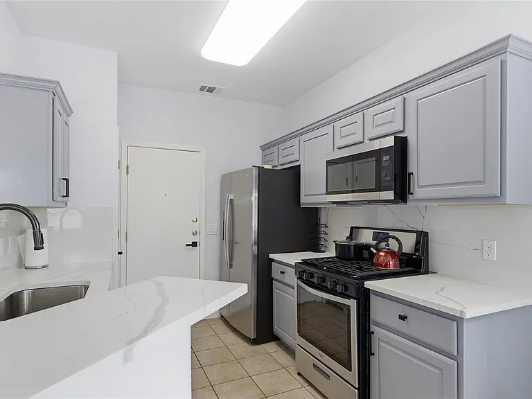 7510 Lazy Creek Dr #A — Photo 16