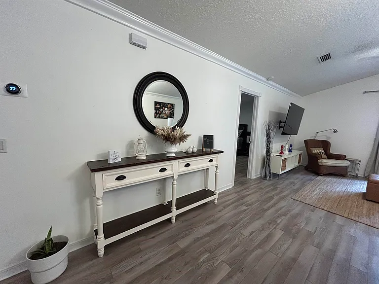 228 Nesmith Ave — Photo 9