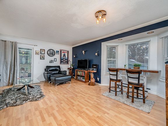 2nd image of 313 Cedarcreek Dr