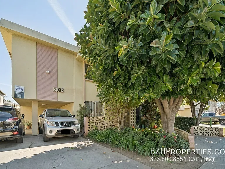 2038 S Holt Ave #16C — Photo 17