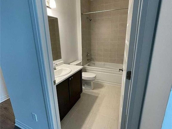 3rd image of 95 Dundas St W #411