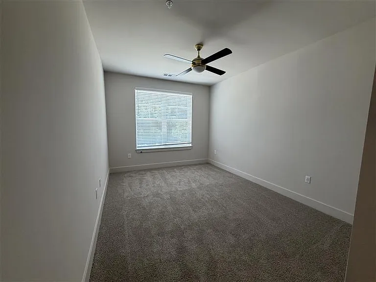 District on the Etowah Apartments — Photo 1241