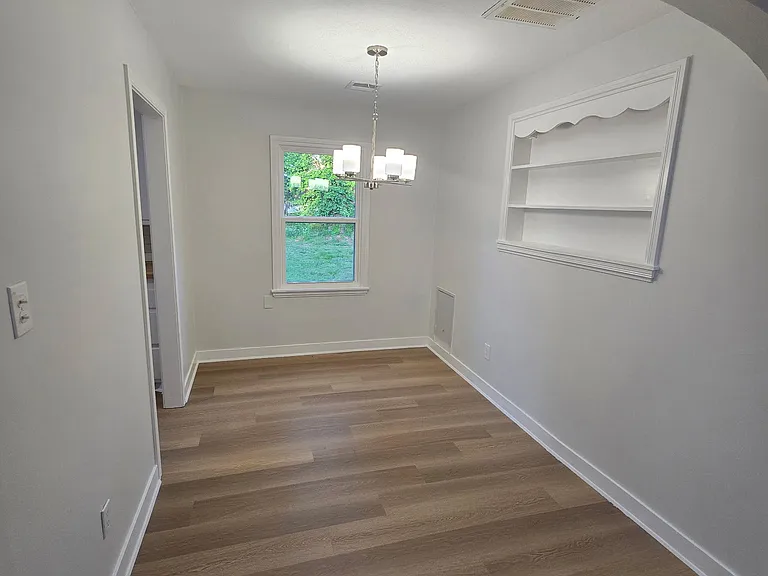 916 N Belmont Ave — Photo 13