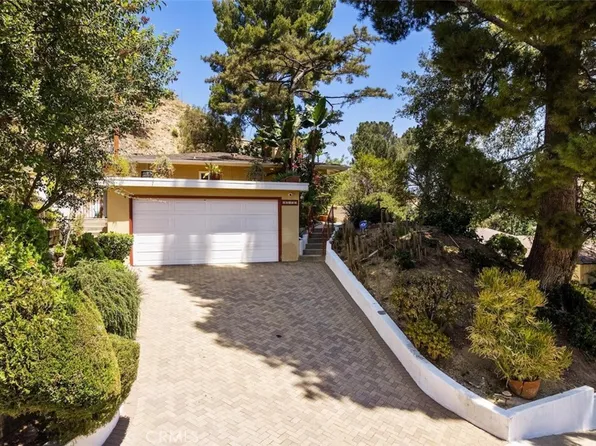 10527 Colebrook St, Sunland, CA 91040