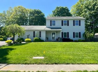 46 Dogwood Dr, Newton, NJ 07860