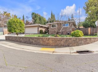 7825 Palmyra Dr, Fair Oaks, CA 95628