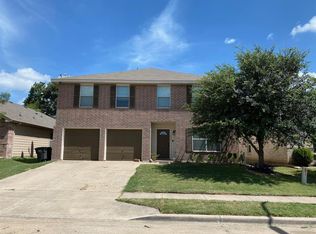 1812 Lynnwood Hills Dr, Fort Worth, TX 76112