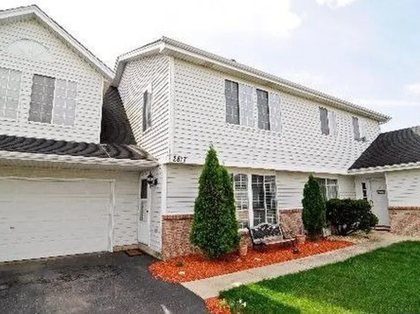 2817 Dorothy Dr, Aurora, IL 60504