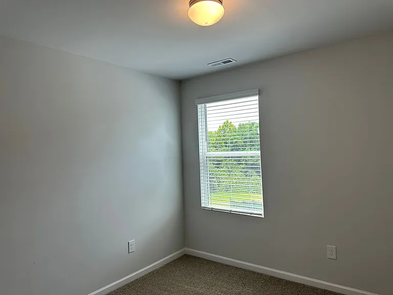 216 Melbourne Dr — Photo 19