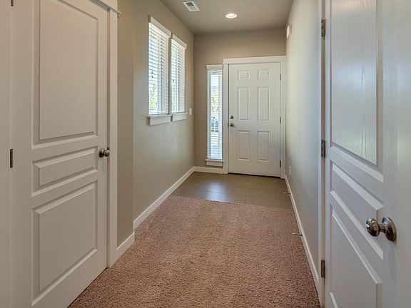5th image of 20387 SE Lois Way