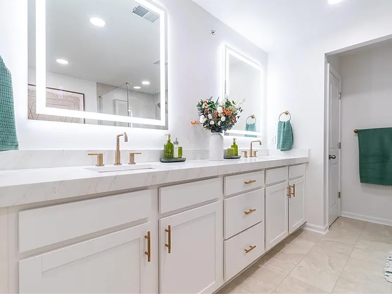 1339 Endicott Ct — Photo 22