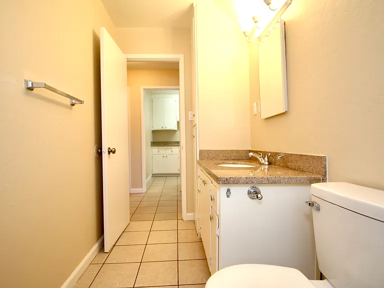 205 Smalley Ave #1 — Photo 11