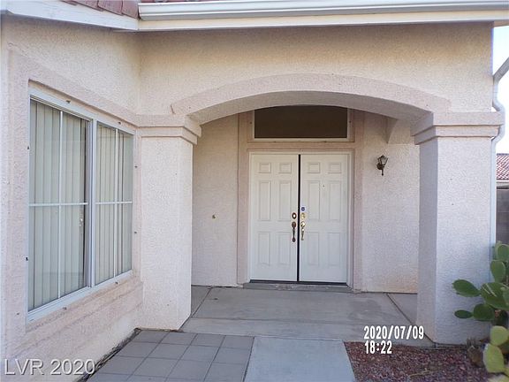 2nd image of 1332 Deer Horn Ln