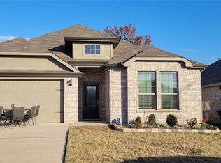 505 Cross Ridge Cir N, Fort Worth, TX 76120