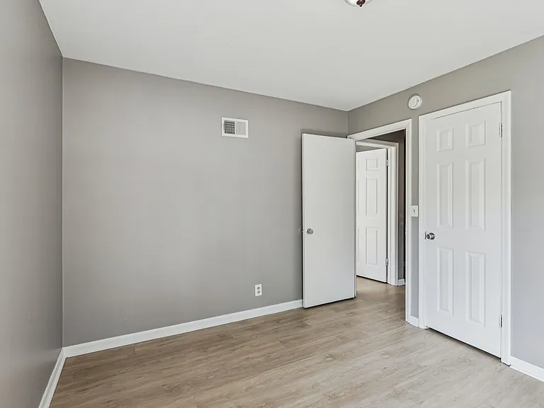 4314 N 52nd St — Photo 17