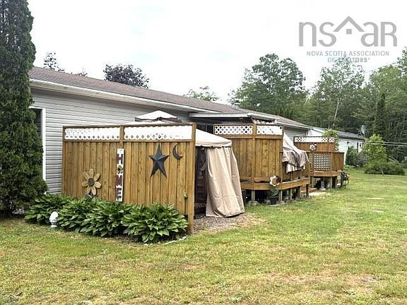 4th image of 2 Marcia Ln