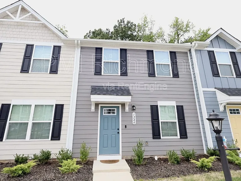 1240 Canterbury Ridge Rd — Photo 2