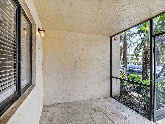 4th image of 359 Lakeview Dr APT 102