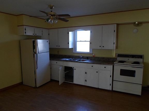 3rd image of 2304 Arkansas Ave