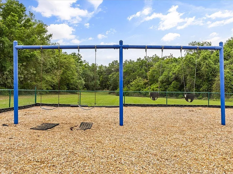 1500 Daybreak Dr — Photo 36