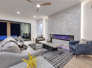 12 Oro Valley Dr, Henderson, NV 89052