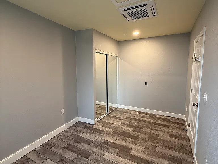 737 Walnut St — Photo 20