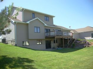 1940 Prairie St, Grinnell, IA 50112