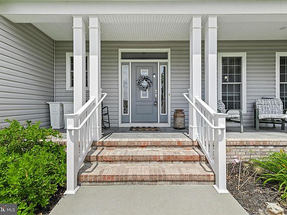 5th image of 226 Debs Way