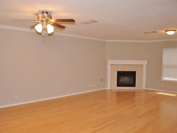 2nd image of 1717 Fairweather Way