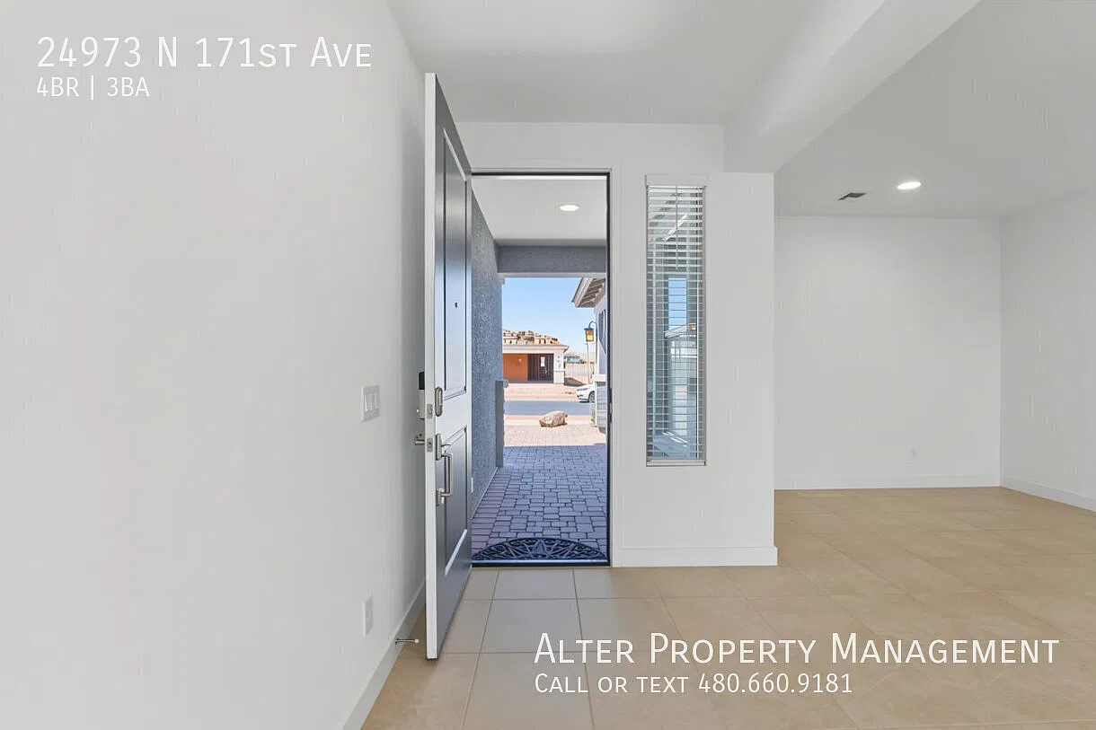4 bed, 2800 sqft, $2,895 — Photo 3