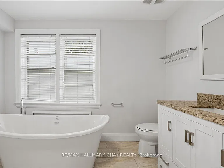 15 Parkside Dr #3 — Photo 24
