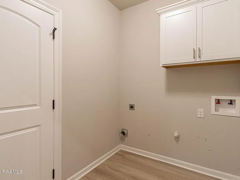 304 Tall Meadows Ln — Photo 11