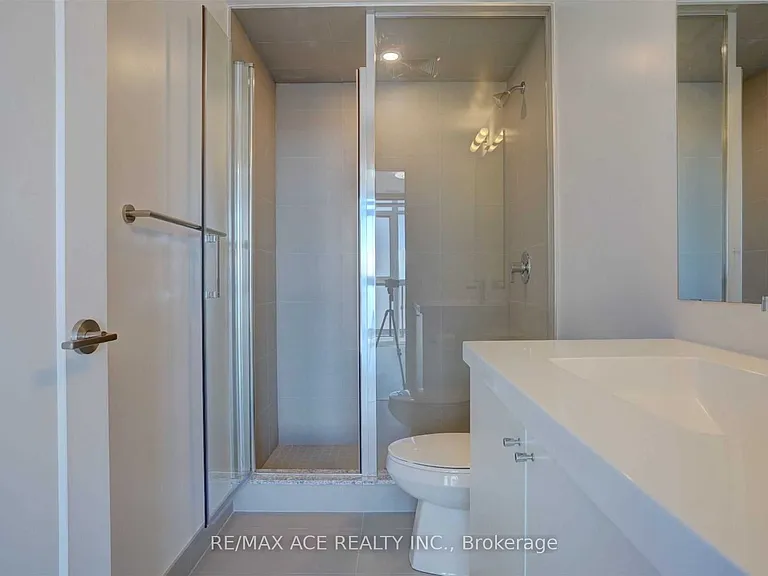 2550 Simcoe St N #218 — Photo 23