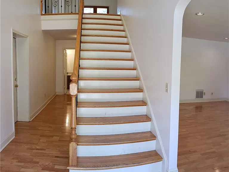 3662 Rock Springs Dr SW — Photo 5