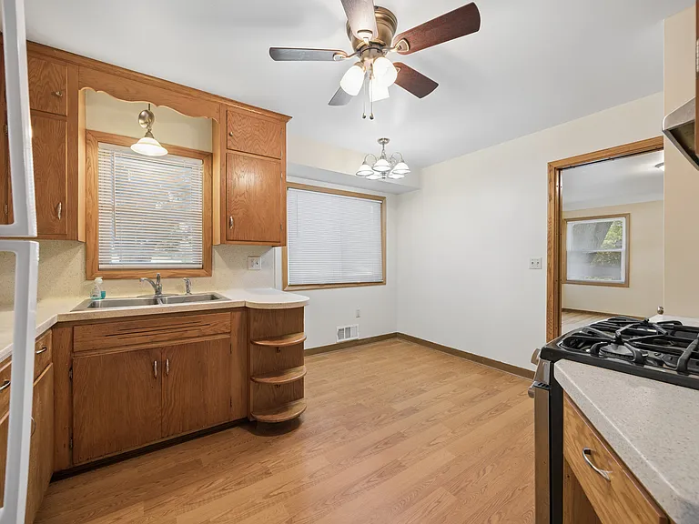 4414 Washington St NE — Photo 5