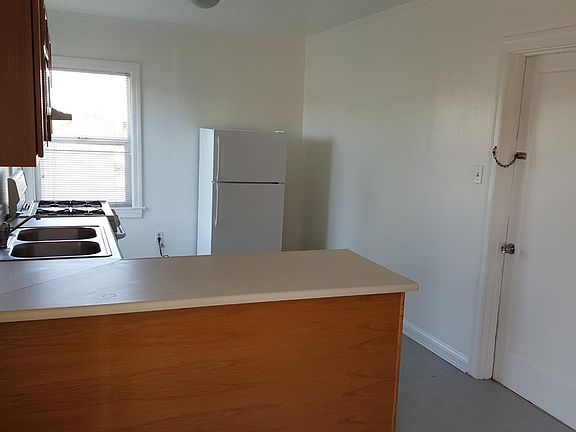 2nd image of 1713 Broadway St APT B