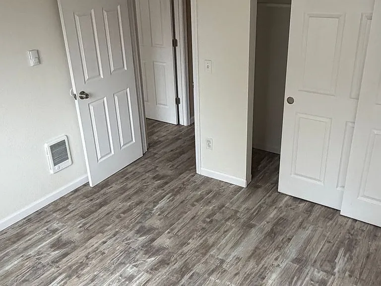 Glenview West Apartments — Photo 25