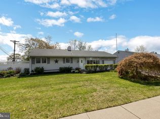 816 Auburn Rd, Fairless Hills, PA 19030