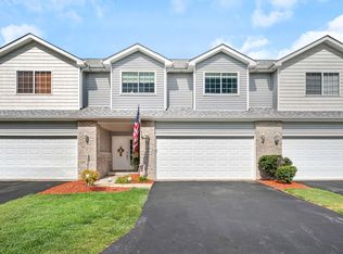 1941 Waters Edge Dr, Minooka, IL 60447