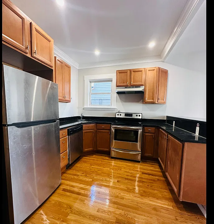 57 Bennington St #2