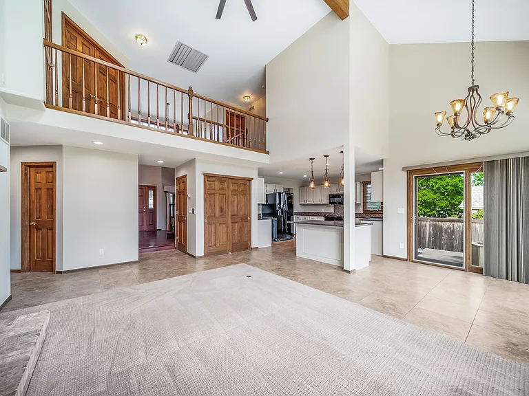 6793 Blackhawk Ct — Photo 43
