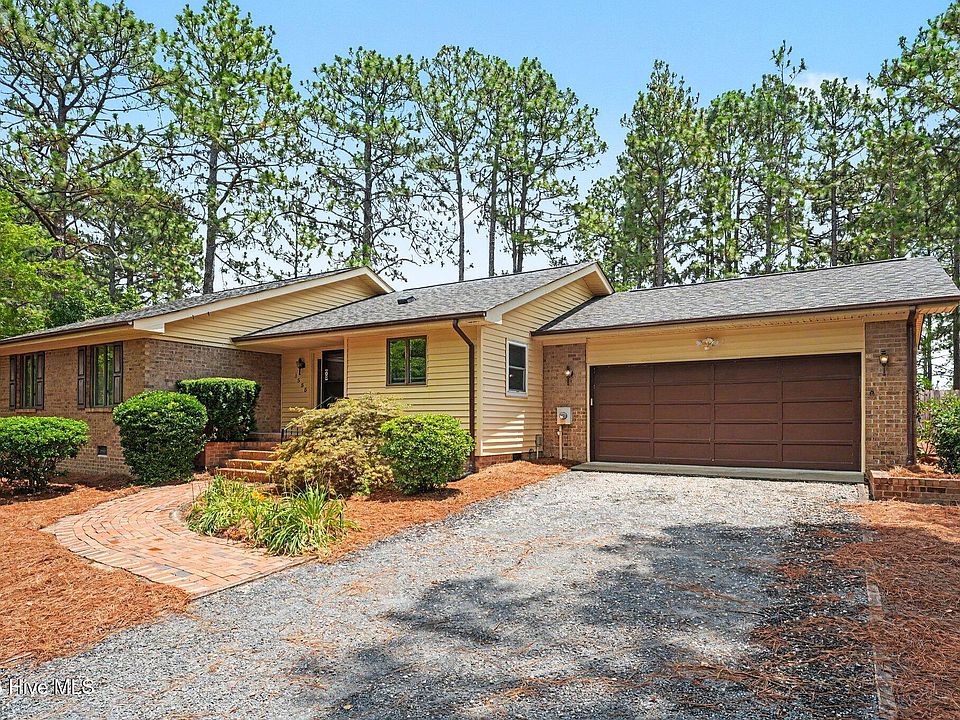 1st image of 1555 Longleaf Drive E