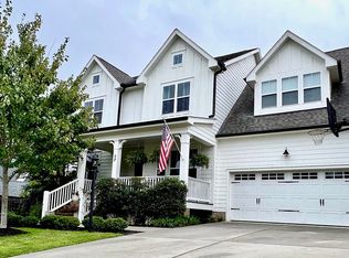 27 Rock Ledge Dr, Chapel Hill, NC 27516