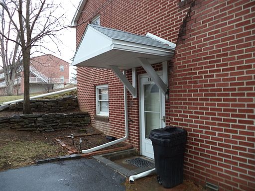 1st image of 761B W Cherry Ln