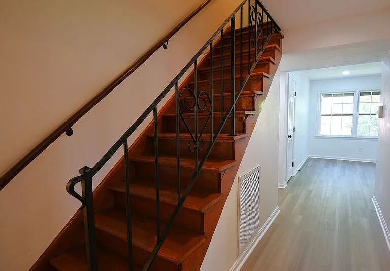 2819 Broadview Dr NW — Photo 15