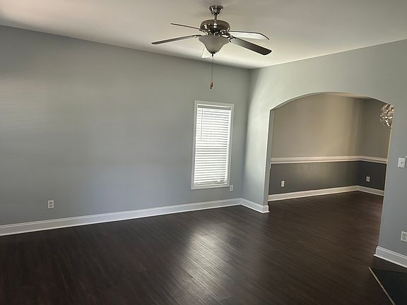 4th image of 402 Strike Eagle Dr