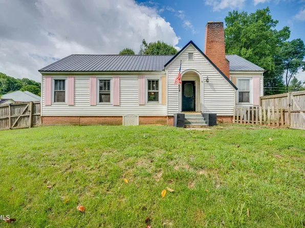 604 Parkway Blvd, Elizabethton, TN 37643