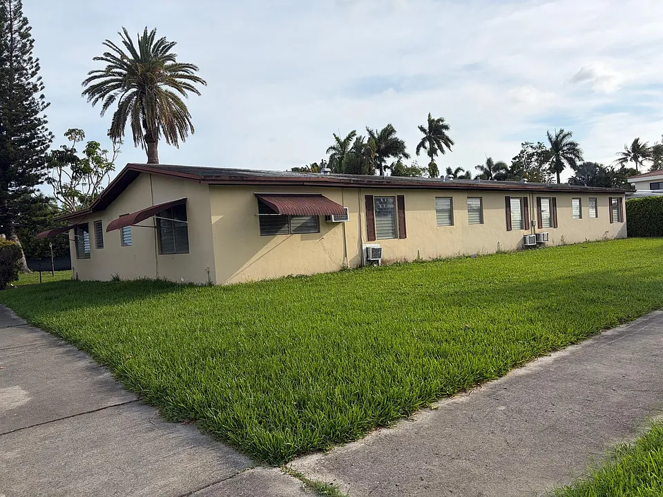 1120 N 14th Ave #2
