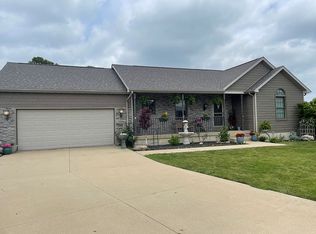1066 Country Mnr, Mount Zion, IL